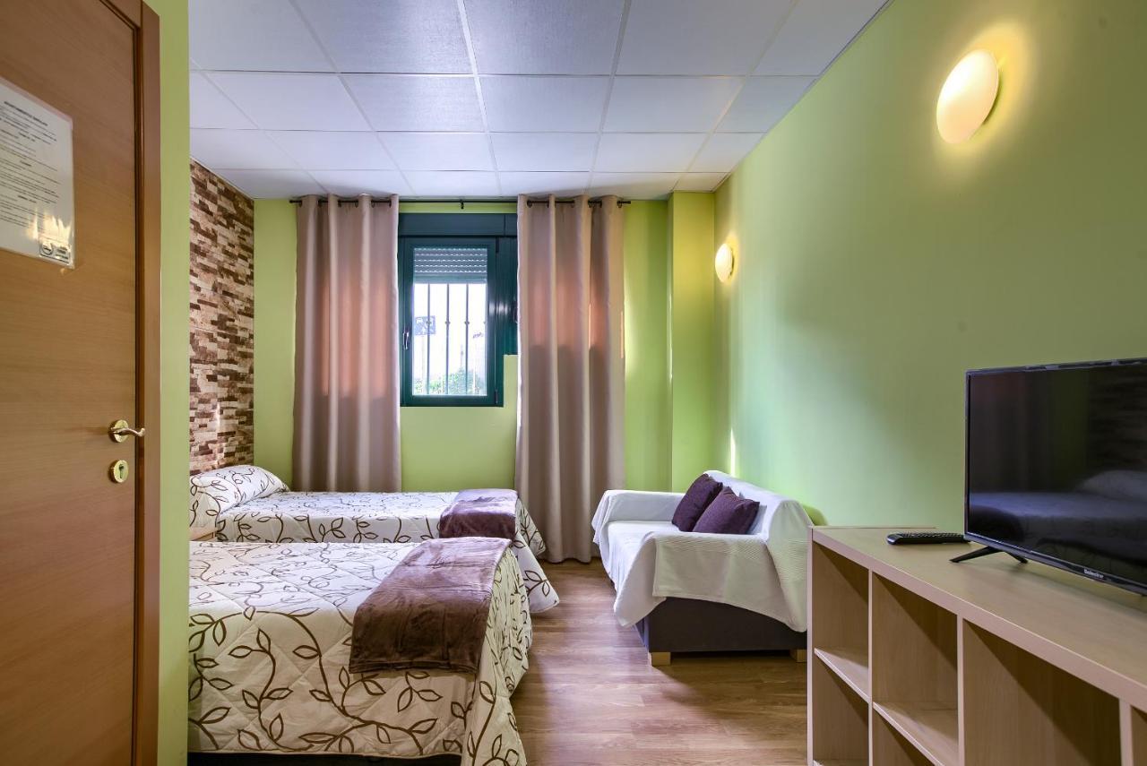 Apartamentos Barajas Madrid Exterior photo